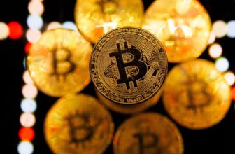 Bitcoin Hits $122K however One thing Feels Off