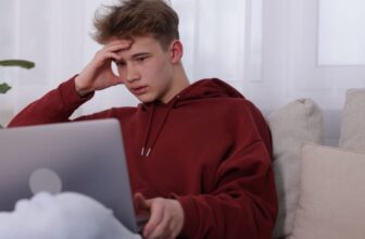 An Alarming Variety of Teenagers Say They Flip To AI For Firm, Examine Finds